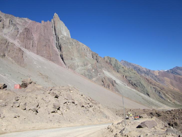 Foto: Carretera de tierra - San José de Maipo (Región Metropolitana), Chile
