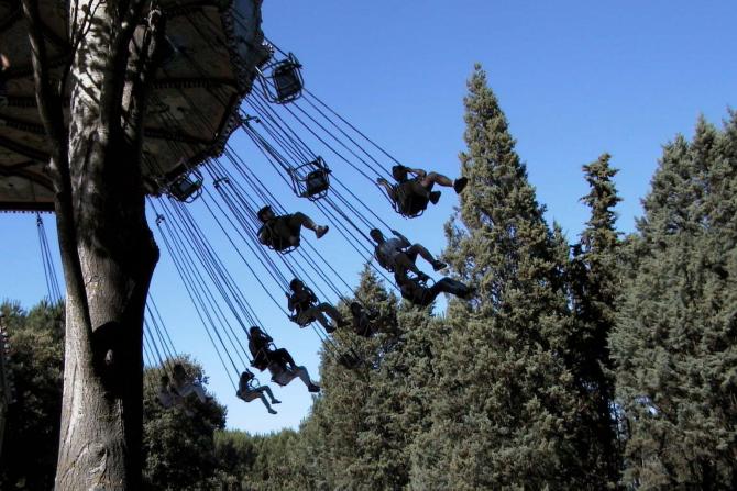Foto: Sillas voladoras en el Parque de Atracciones - Madrid (Comunidad de Madrid), España