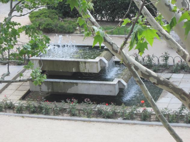 Foto: Fuente en la plaza de Quito - Madrid (Comunidad de Madrid), España