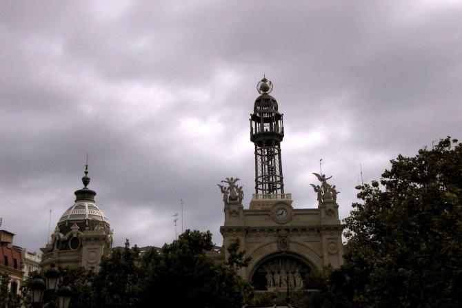Foto: Nubes de tormenta sobre la ciudad - Valencia (València), España