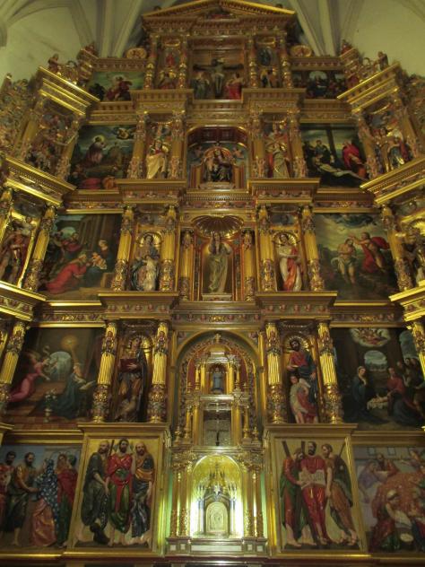 Foto: Retablo mayor de la iglesia realizado por Rafael Pedrós - Móndejar (Guadalajara), España