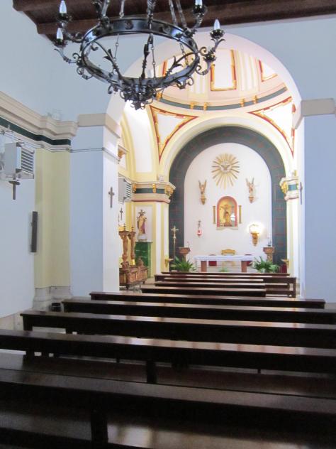 Foto: Interior de la ermita del Santo Cristo de a Peña - Campo Real (Madrid), España