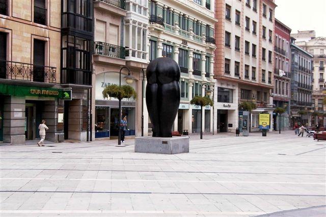 Foto: Culis Monumentalibus de Eduardo Úrculo - Oviedo (Asturias), España