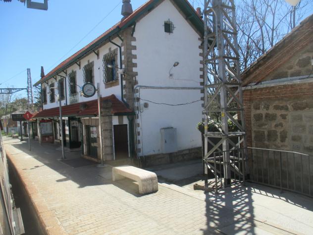 Foto: La estación de tren - Los Molinos (Madrid), España