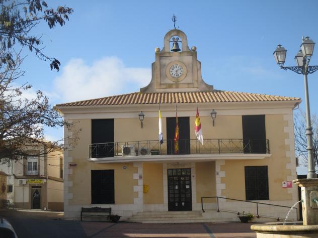 Foto: Rl edificio del ayuntamiento - Leganiel (Cuenca), España