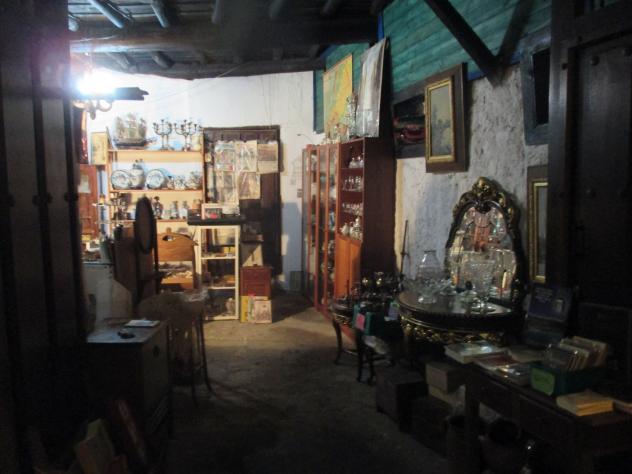 Foto: Tienda de venta de antigüedades - Mogarraz (Salamanca), España