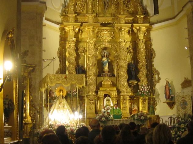 Foto: Misa en la iglesia - Mazuecos (Guadalajara), España