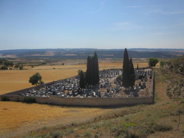 Foto: Última morada el cementerio - Mazuecos (Guadalajara), España