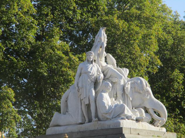 Foto: Asia en el memorial del Príncipe Alberto - Londres (England), El Reino Unido