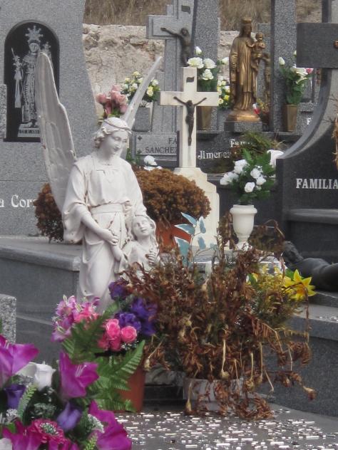 Foto: Interior del cementerio - Albares (Guadalajara), España