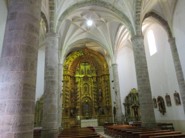 Foto: Altar mayor en la iglesia de San Esteban - Albares (Guadalajara), España