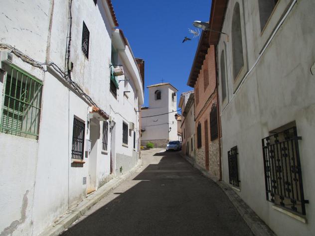 Foto: La calle del Cuchillo - Driebes (Guadalajara), España