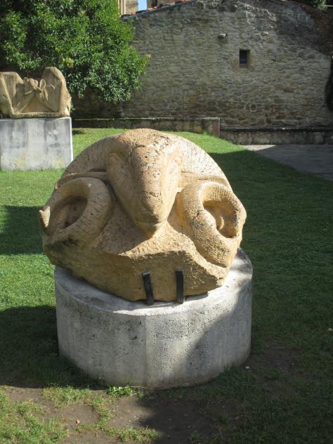 Foto: Esculturas de Jesús Otero en su casa museo - Santillana del Mar (Cantabria), España