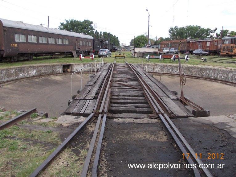 Foto: Estacion Villa Lynch - Mesa Giratoria - Villa Lynch (Buenos Aires), Argentina