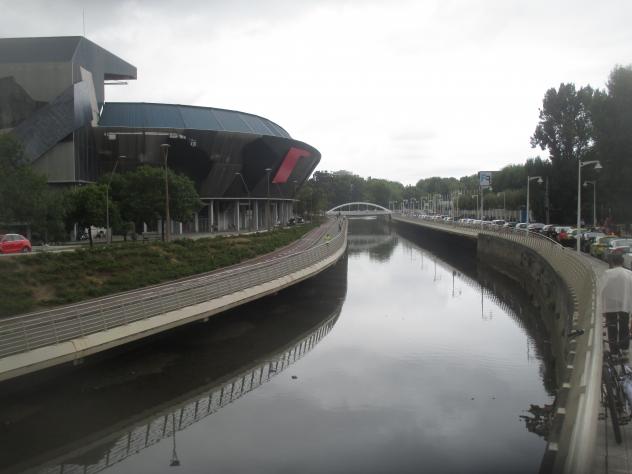 Foto: Río Piles a su paso por la ciudad - Gijón (Asturias), España