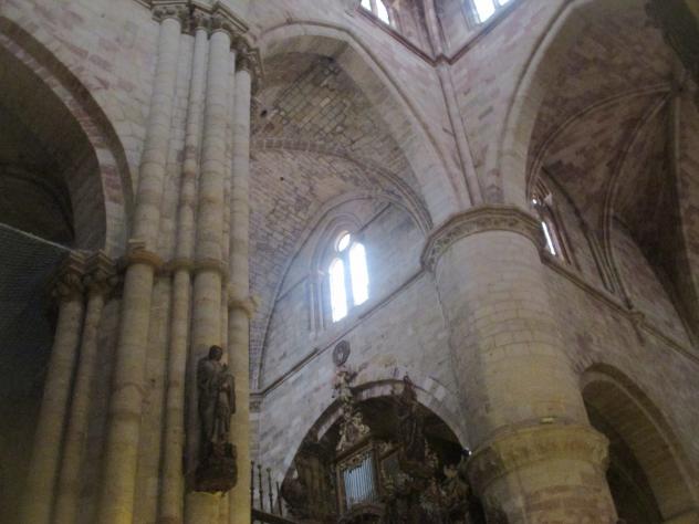 Foto: Detalle en el interior de la catedral - Sigüenza (Guadalajara), España