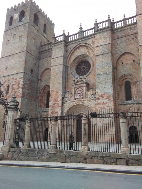 Foto: Rosetón en la fachada de la catedral - Sigüenza (Guadalajara), España