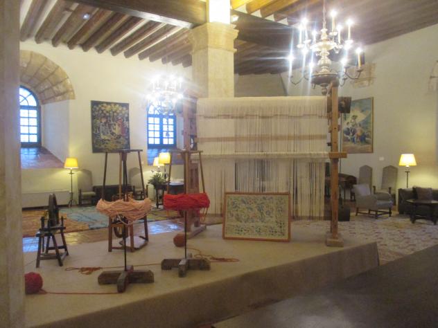 Foto: Sala con exposición de telares en el castillo - Sigüenza (Guadalajara), España