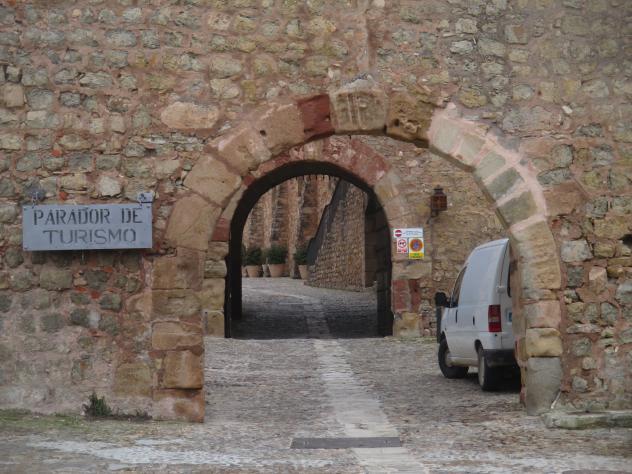 Foto: Arcos de entrada al castillo - Sigüenza (Guadalajara), España