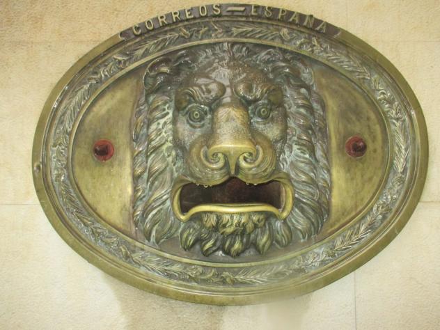 Foto: Original buzón de correos - Cuenca (Castilla La Mancha), España