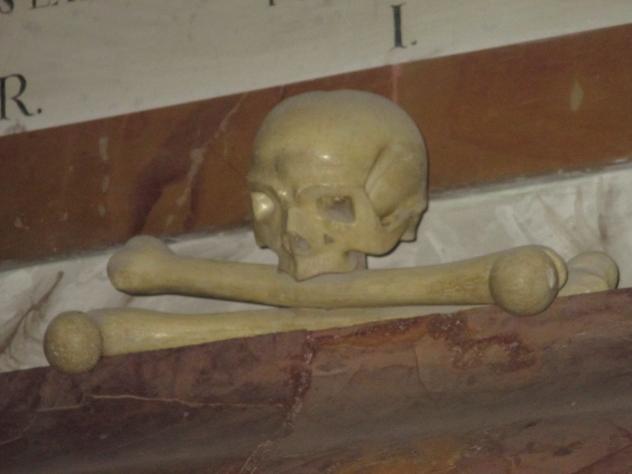 Foto: Detalle escultórico en un sepulcro de la catedral - Cuenca (Castilla La Mancha), España