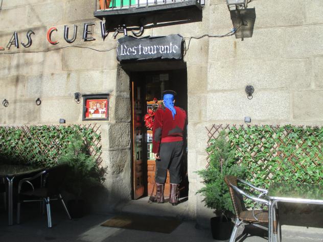 Foto: Restaurante típico en la Plaza Mayor - Madrid (Comunidad de Madrid), España