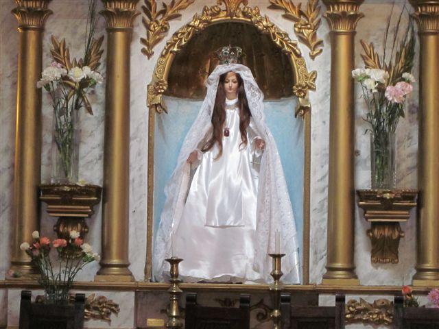 Foto: Imagen de la Virgen en el interior de la iglesia - El Totoral (Valparaíso), Chile