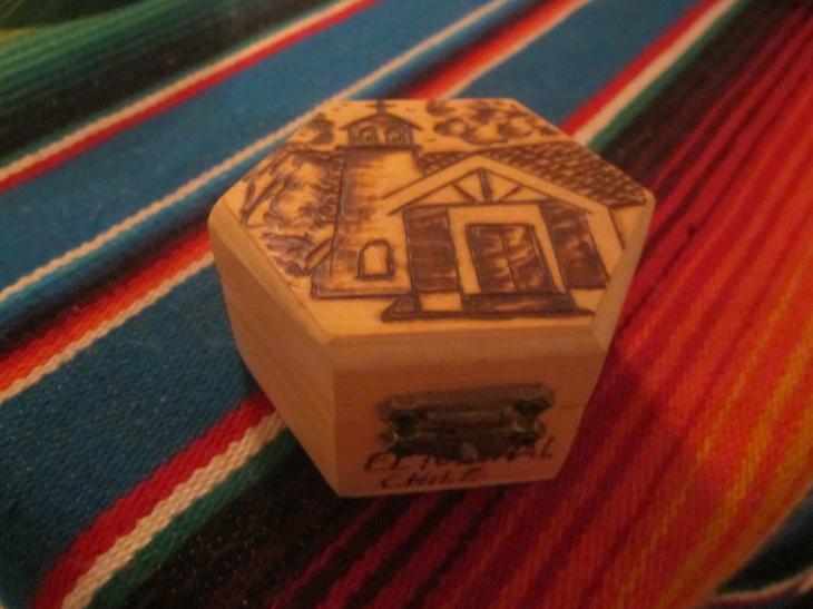 Foto: Caja de madera pirograbada - El Totoral (Valparaíso), Chile