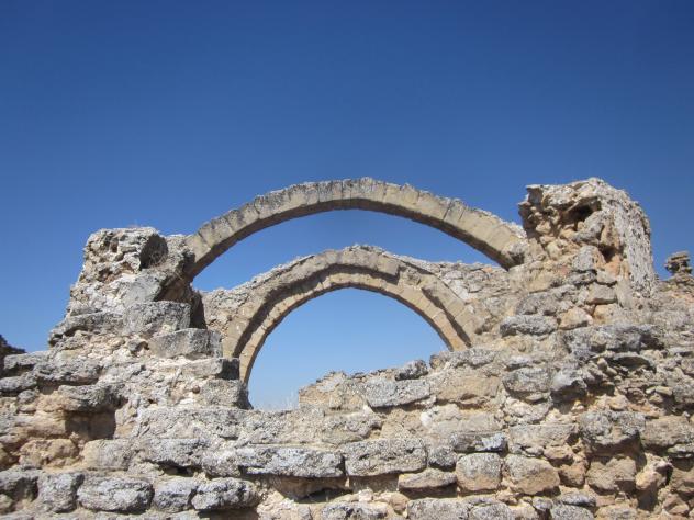 Foto: Arcos en las ruinas de Recopólis - Zorita de los Canes (Guadalajara), España