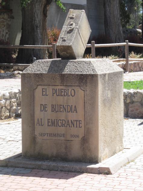 Foto: Monumento al Emigrante - Buendía (Guadalajara), España