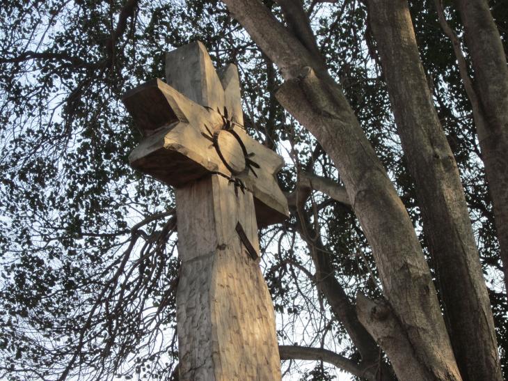 Foto: Escultura en un tronco - Talagante (Región Metropolitana), Chile