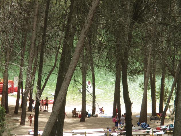 Foto: Playa en el lago Bolarque - Almonacid de Zorita (Guadalajara), España