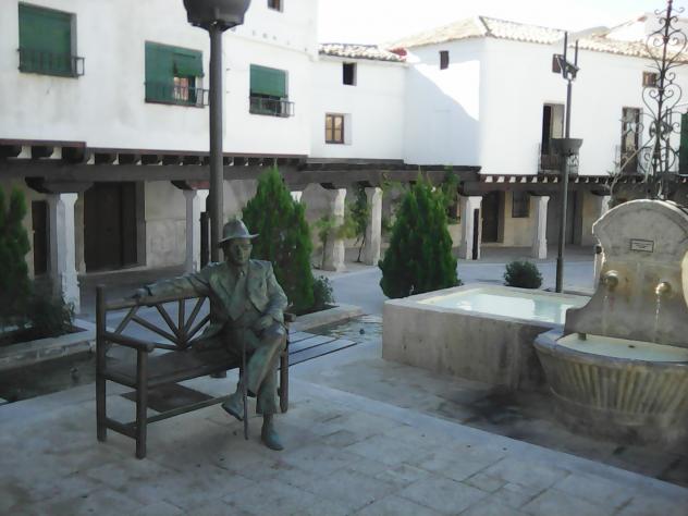 Foto: Monumento a León Felipe - Almonacid de Zorita (Guadalajara), España