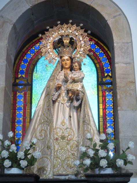 Foto: Virgen del Rosario en San Cristóbal - Comillas (Cantabria), España