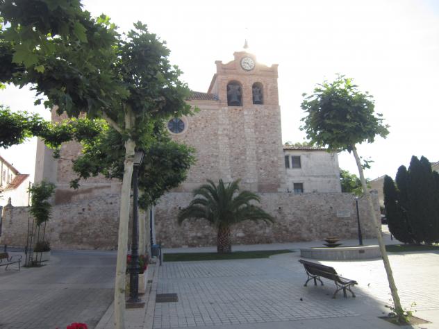 Foto: Plaza de la iglesia - Estremera (Madrid), España