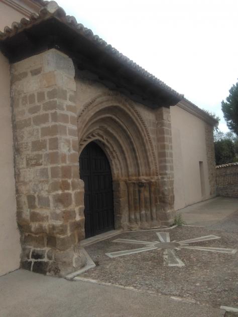 Foto: Pórtico de la iglesia - Escopete (Guadalajara), España
