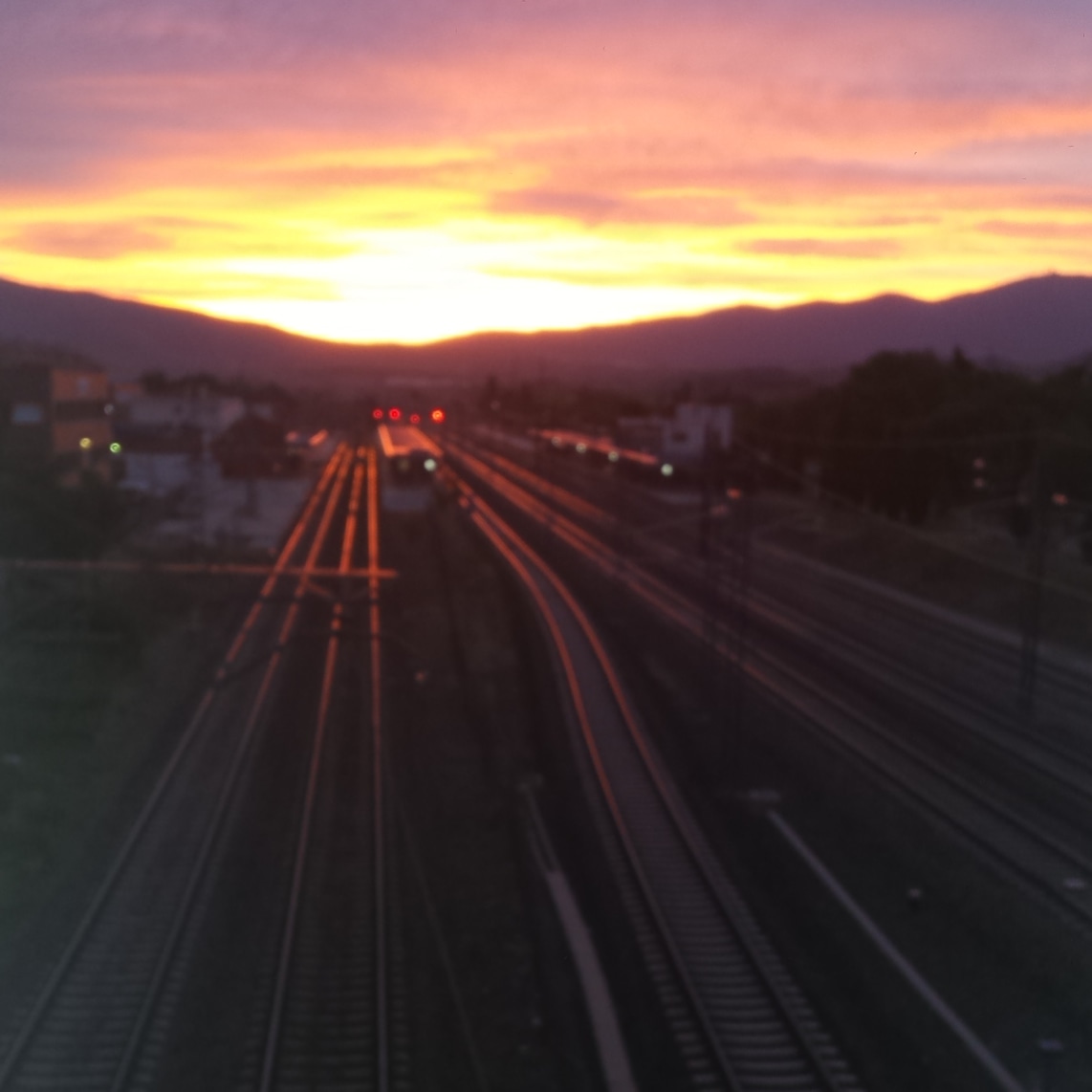 Foto: Amanecer sobre la estación - Calatayud (Zaragoza), España
