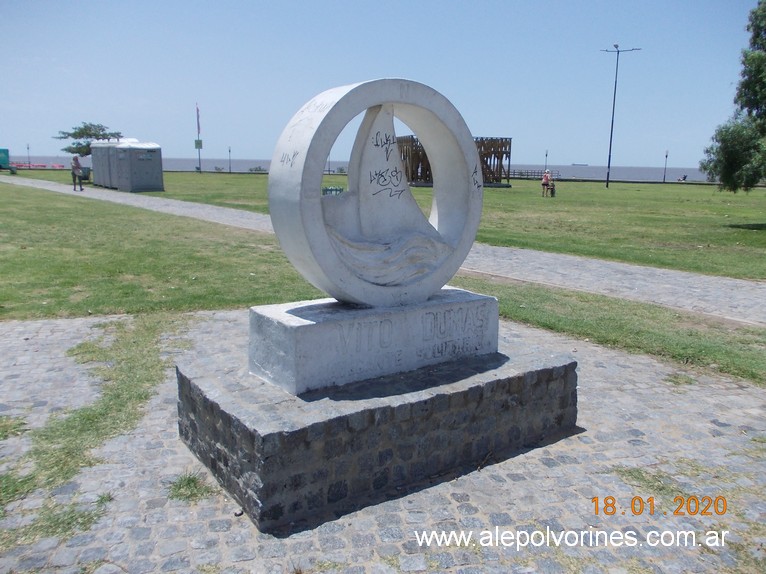 Foto: Monumento Vito Dumas - Vicente Lopez (Buenos Aires), Argentina