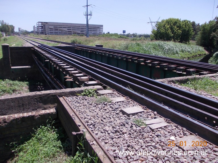 Foto: Puente Arroyo Pinazo - Del Viso (Buenos Aires), Argentina