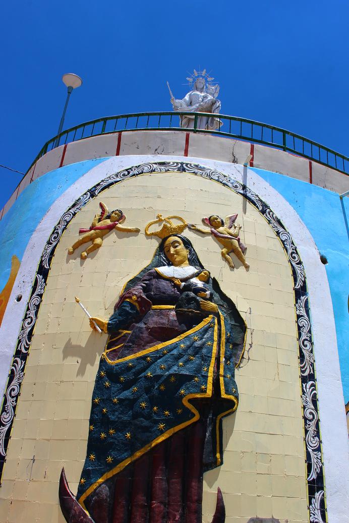 Foto: Mural de la virgen - Ciudad de Oruro (Oruro), Bolivia