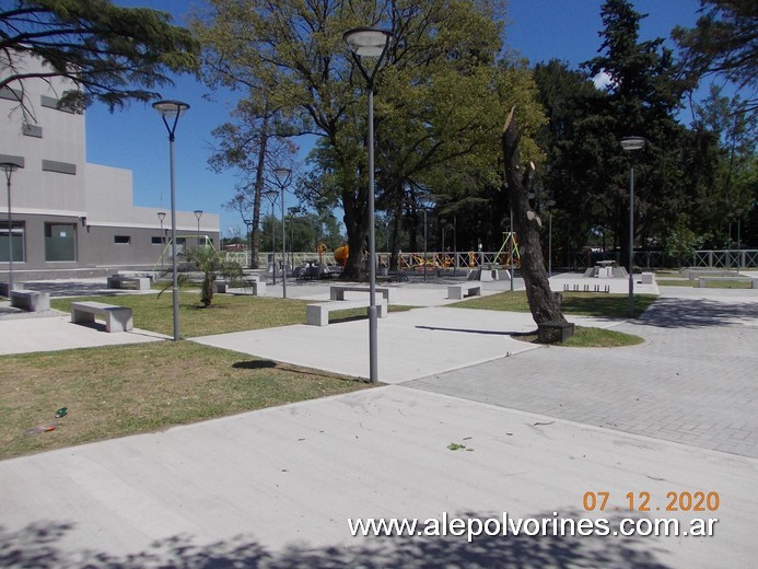 Foto: Plaza - Los Polvorines (Buenos Aires), Argentina