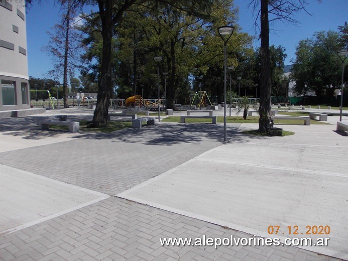 Foto: Plaza - Los Polvorines (Buenos Aires), Argentina