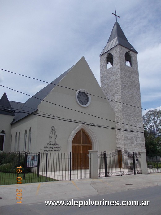 Foto: Iglesia Sagrada Familia - Del Viso - Del Viso (Buenos Aires), Argentina