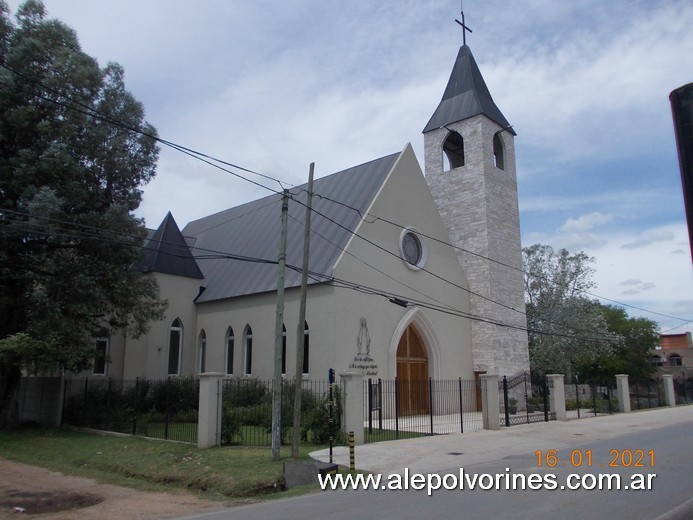 Foto: Iglesia Sagrada Familia - Del Viso - Del Viso (Buenos Aires), Argentina