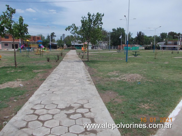 Foto: Plaza Barrio Los Tilos - Del Viso (Buenos Aires), Argentina