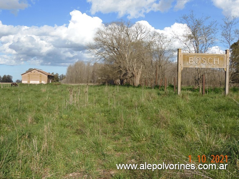 Foto: Estacion Bosch - Bosch (Buenos Aires), Argentina
