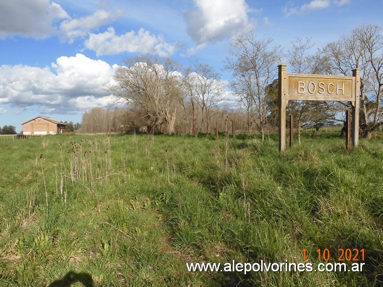 Foto: Estacion Bosch - Bosch (Buenos Aires), Argentina