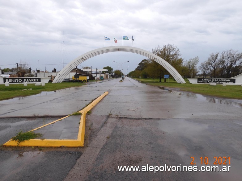 Foto: Benito Juarez - Acceso - Benito Juarez (Buenos Aires), Argentina