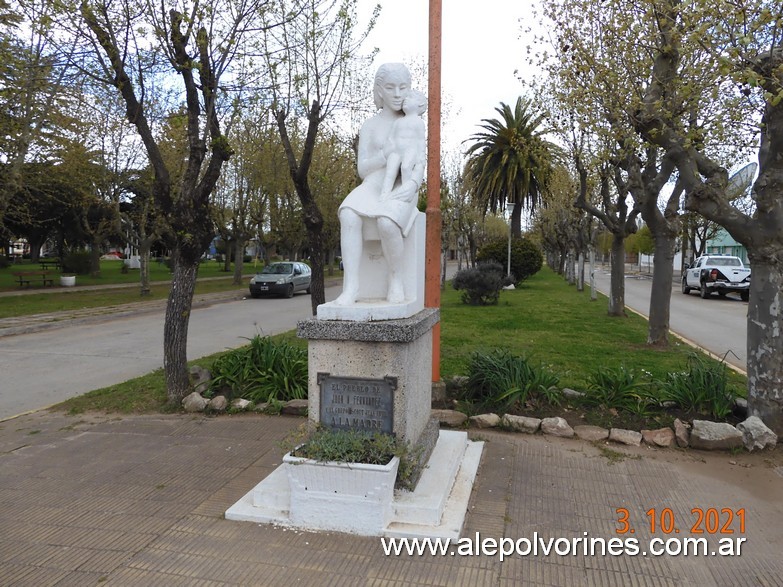 Foto: Juan N Fernández - Monumento a la Madre - Juan N Fernandez (Buenos Aires), Argentina