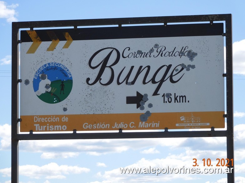 Foto: Coronel Bunge - Acceso - Coronel Bunge (Buenos Aires), Argentina